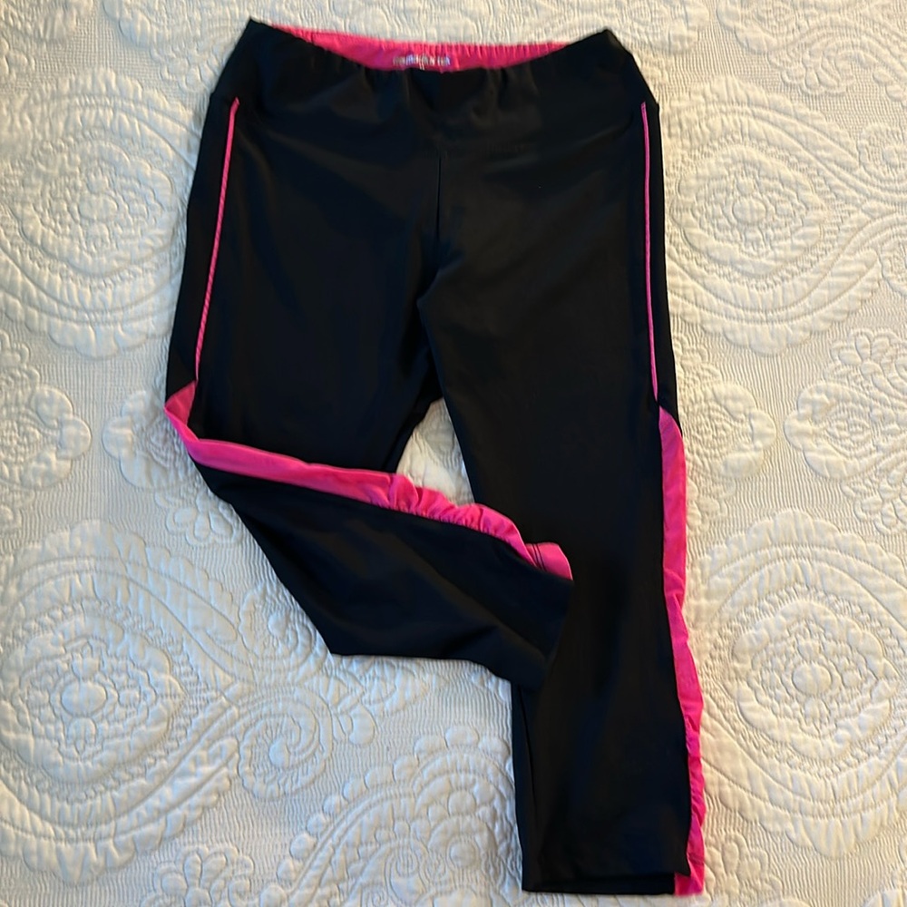 Black with hot pink capri leggings
